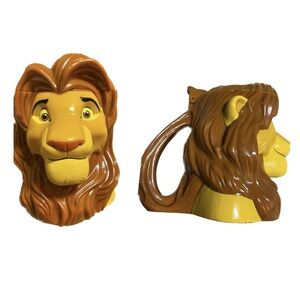 Simba Plastic Stein With Top Lid Disney’s Lion King Vintage